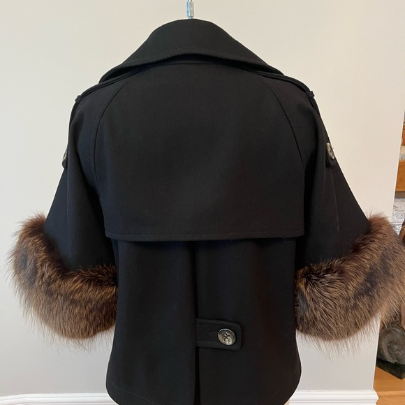 Light wool jacket with natural fur trim - Picture 2 of 8
